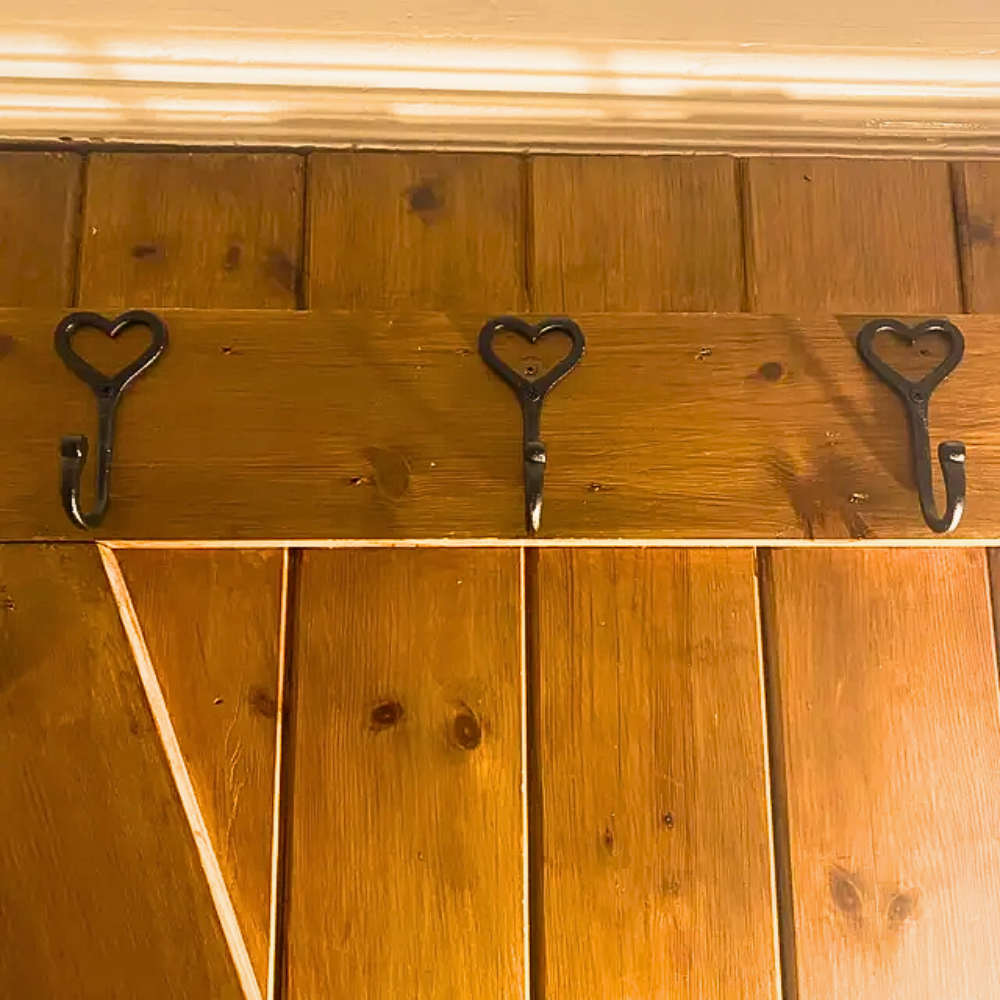 Handmade Iron Heart Hooks x8